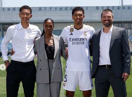 Denise Bellingham with her husband Mark Bellingham and sons Jude Bellingham and Jobe Bellingham.